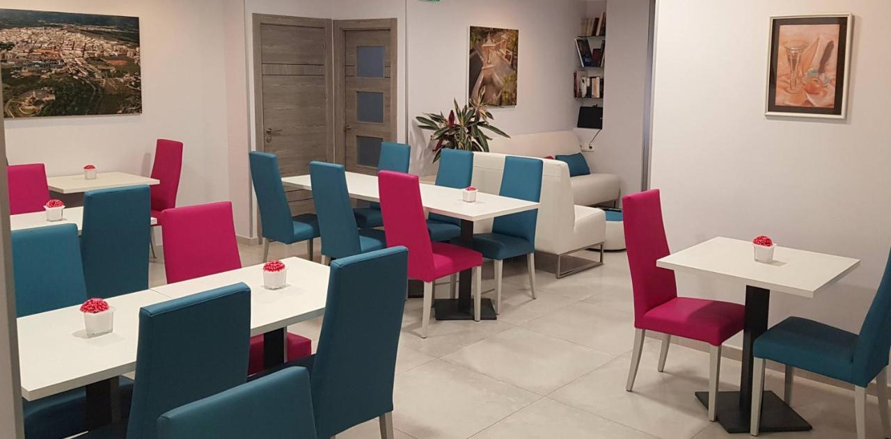 Hotel Avenida Plaza Alzira Luaran gambar