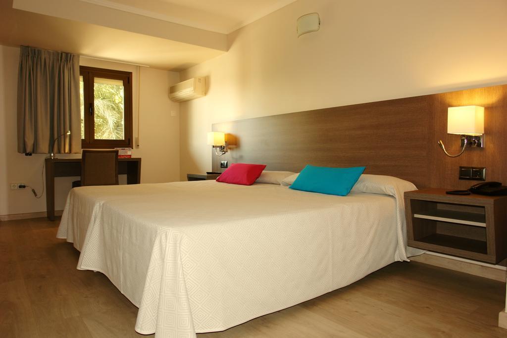 Hotel Avenida Plaza Alzira Bilik gambar