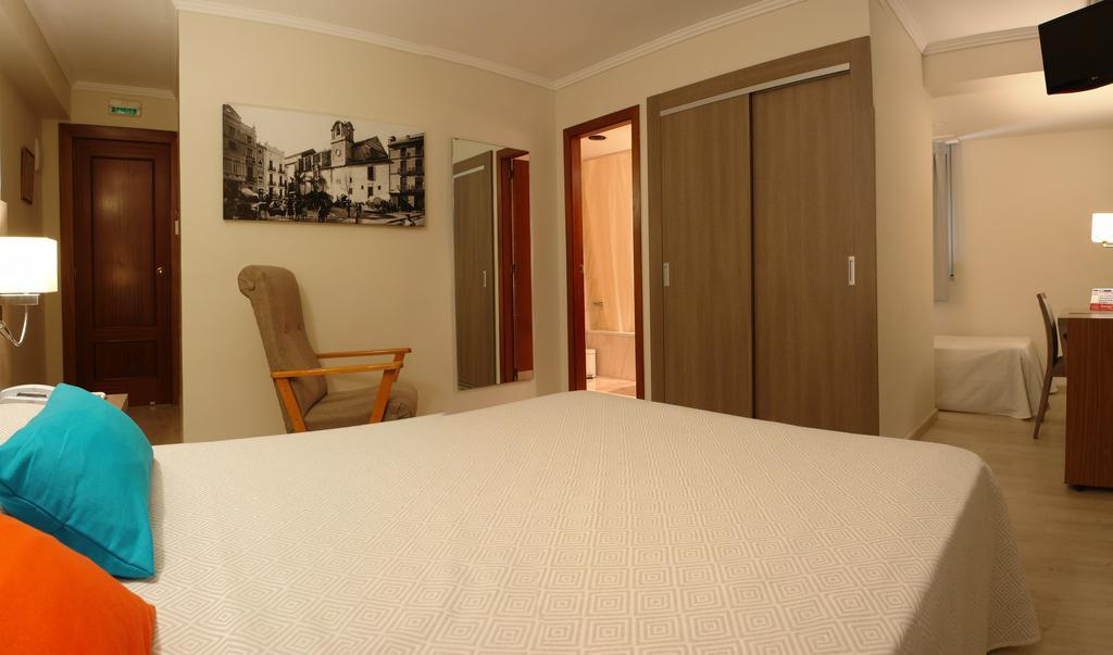 Hotel Avenida Plaza Alzira Bilik gambar