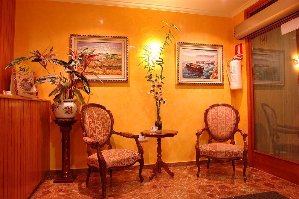 Hotel Avenida Plaza Alzira Luaran gambar