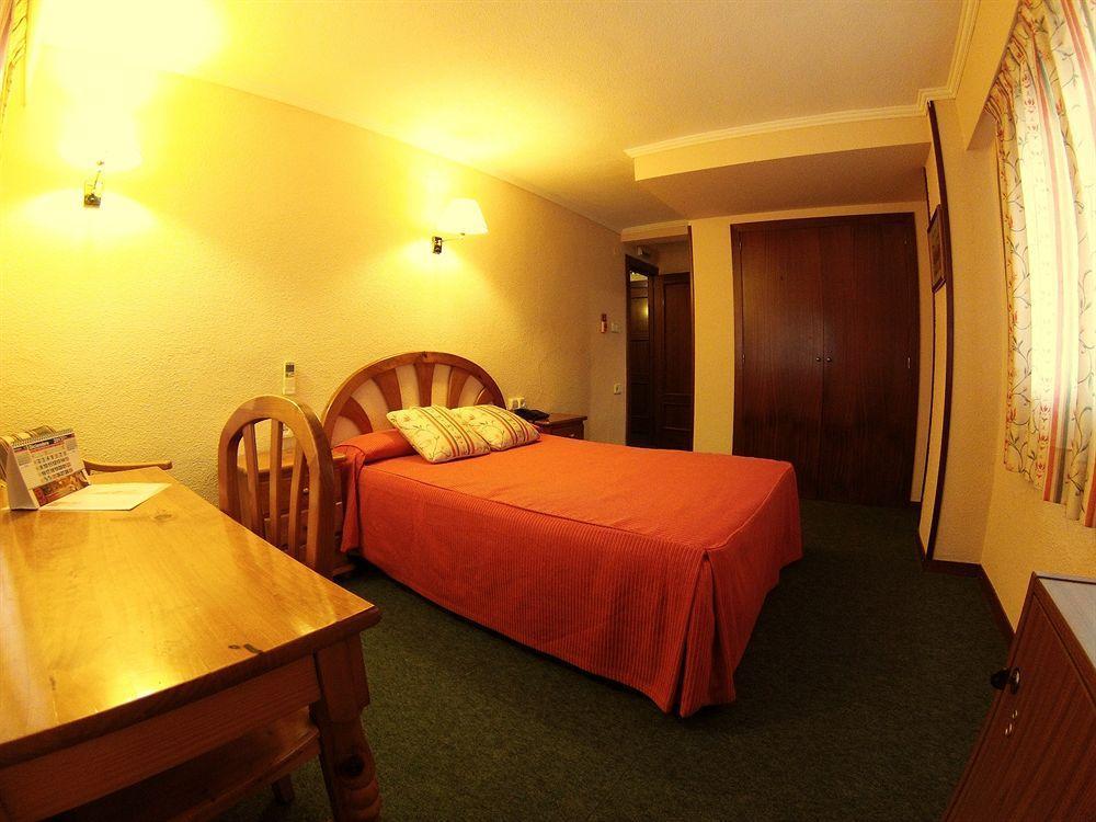 Hotel Avenida Plaza Alzira Luaran gambar