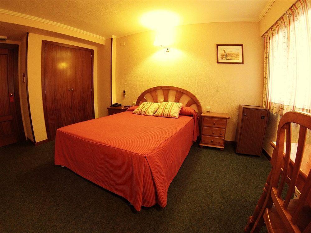 Hotel Avenida Plaza Alzira Luaran gambar