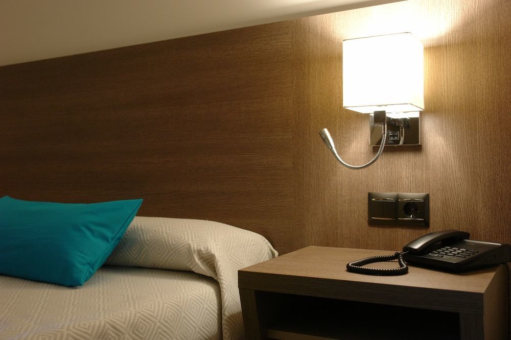 Hotel Avenida Plaza Alzira Luaran gambar
