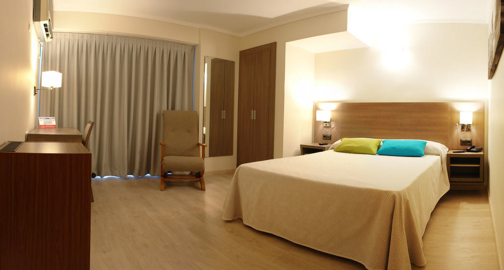Hotel Avenida Plaza Alzira Luaran gambar