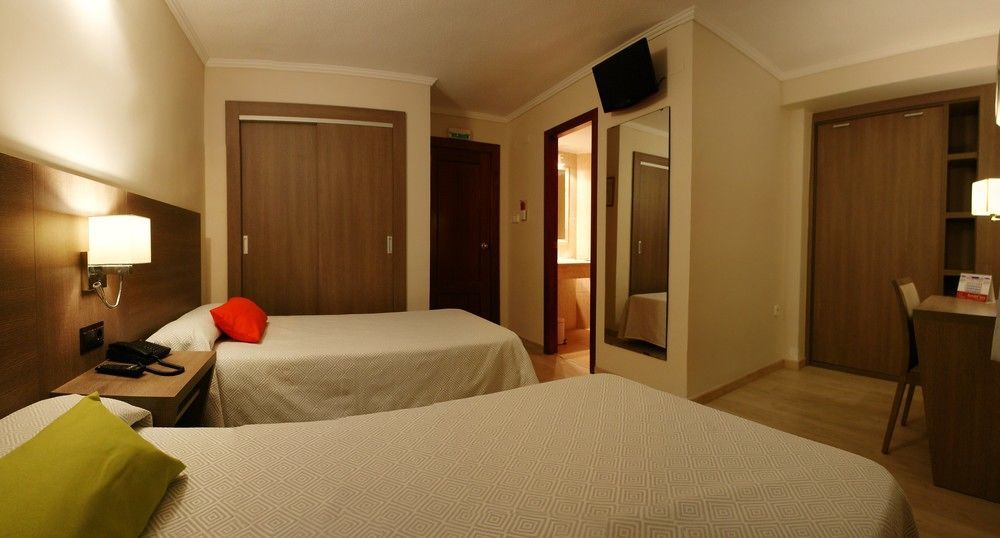 Hotel Avenida Plaza Alzira Luaran gambar